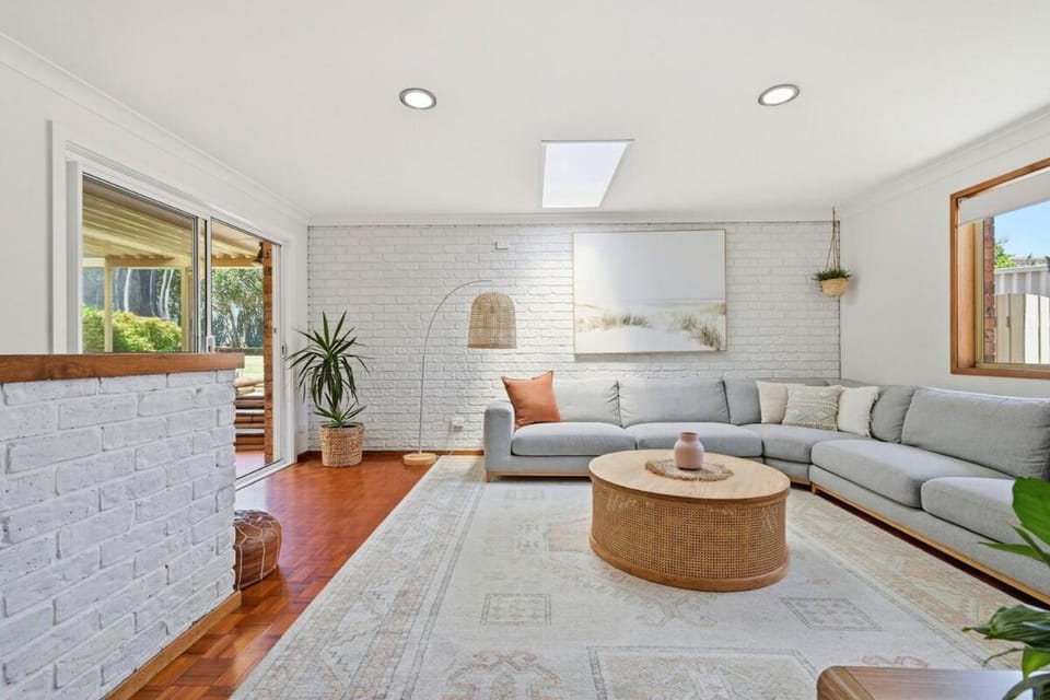 Communal lounge/ TV room, Living room, Seating area