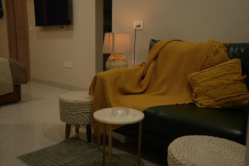 Studio 42 apartment on golf course road Apartment in Gurugram