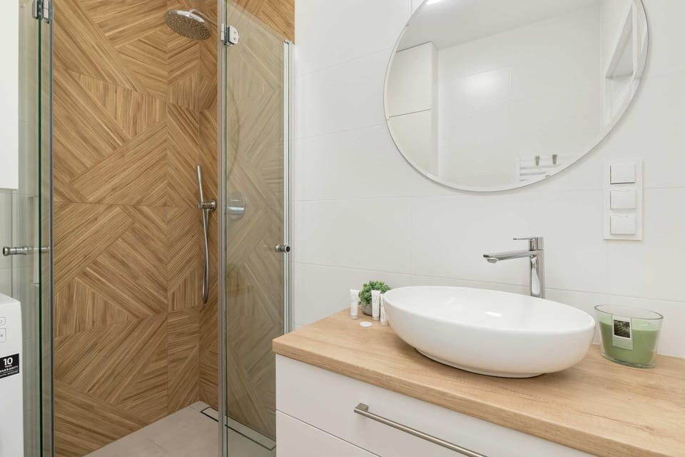 Shower, Bathroom