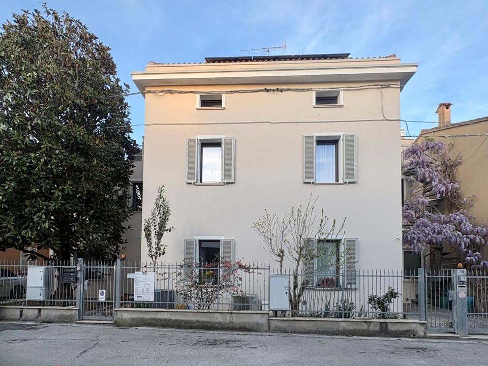 Property building, Spring