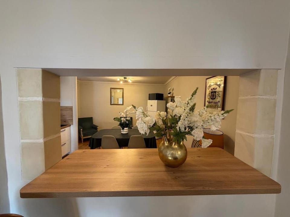 Hyper Centre, Vue Cathédrale, Bike and Car Parking Apartment in Angers