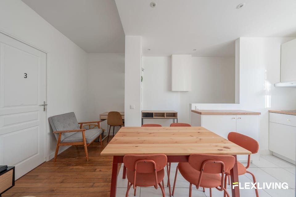Bright T4 Nation and Vincennes Paris 20th Apartment in Paris