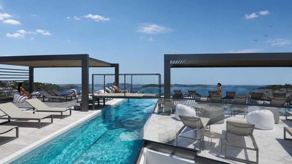 Swimming pool, Swimming pool