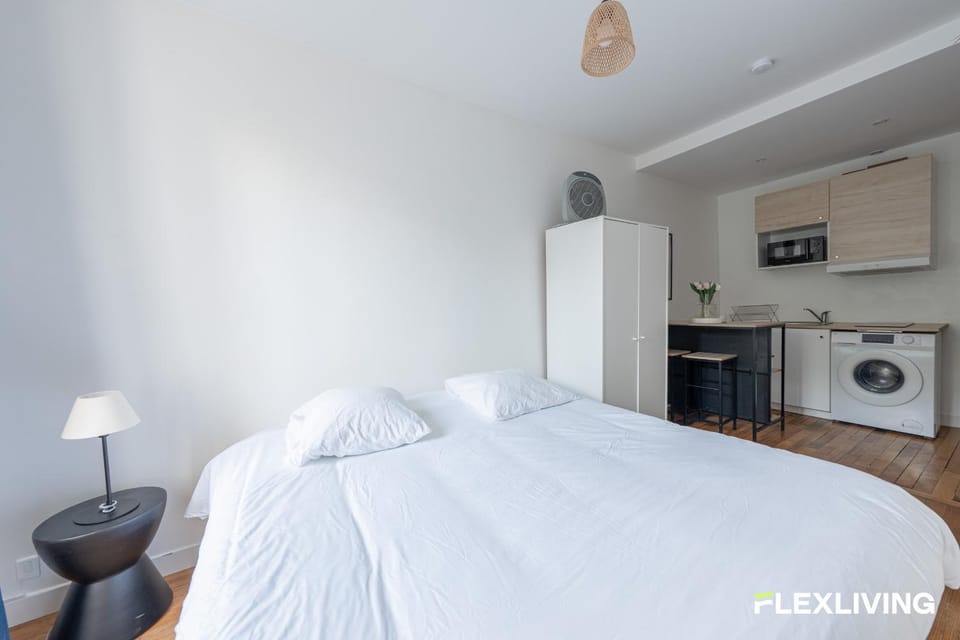 Quiet Studio Between Nation and Vincennes Paris 20th Apartment in Paris