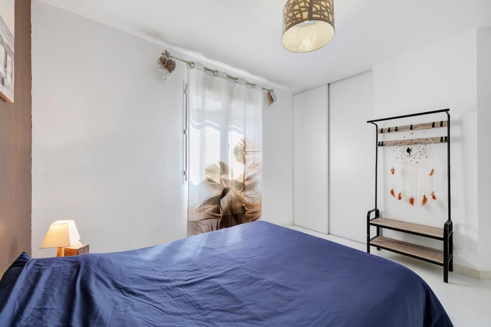 Living room, Bedroom
