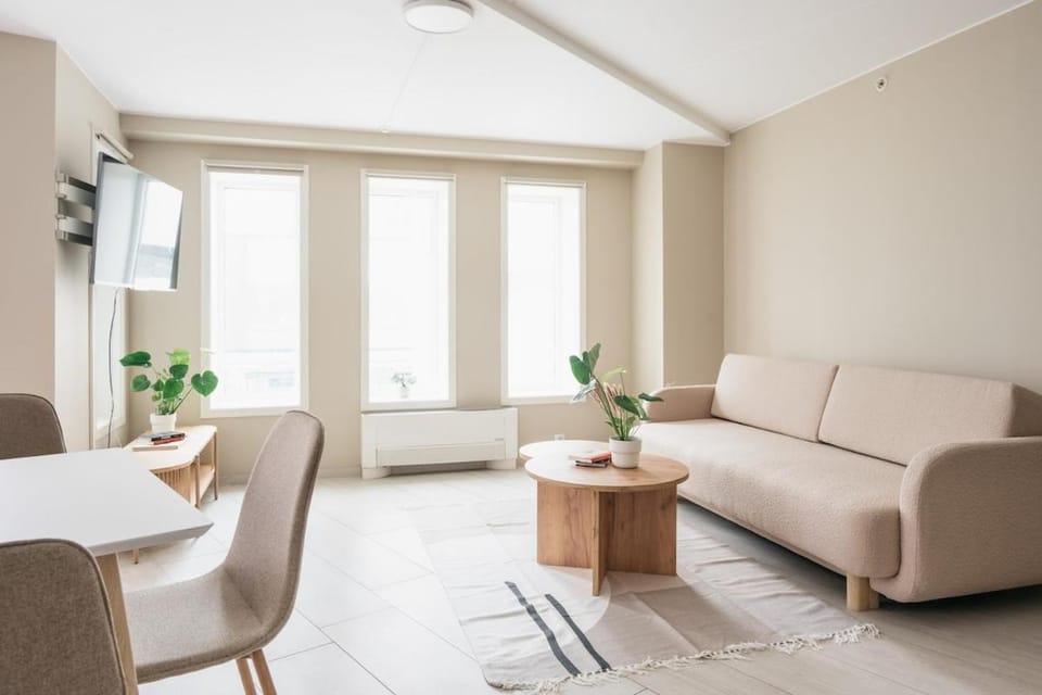 Stay Urban - 3BR with Balcony and Teracce Apartment in Bergen