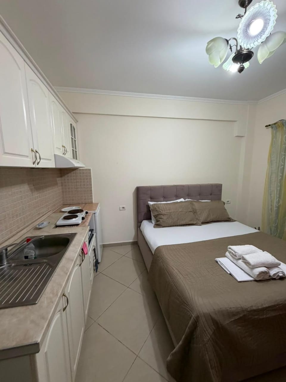 Markos Home Pogradec Bed and Breakfast in North Macedonia