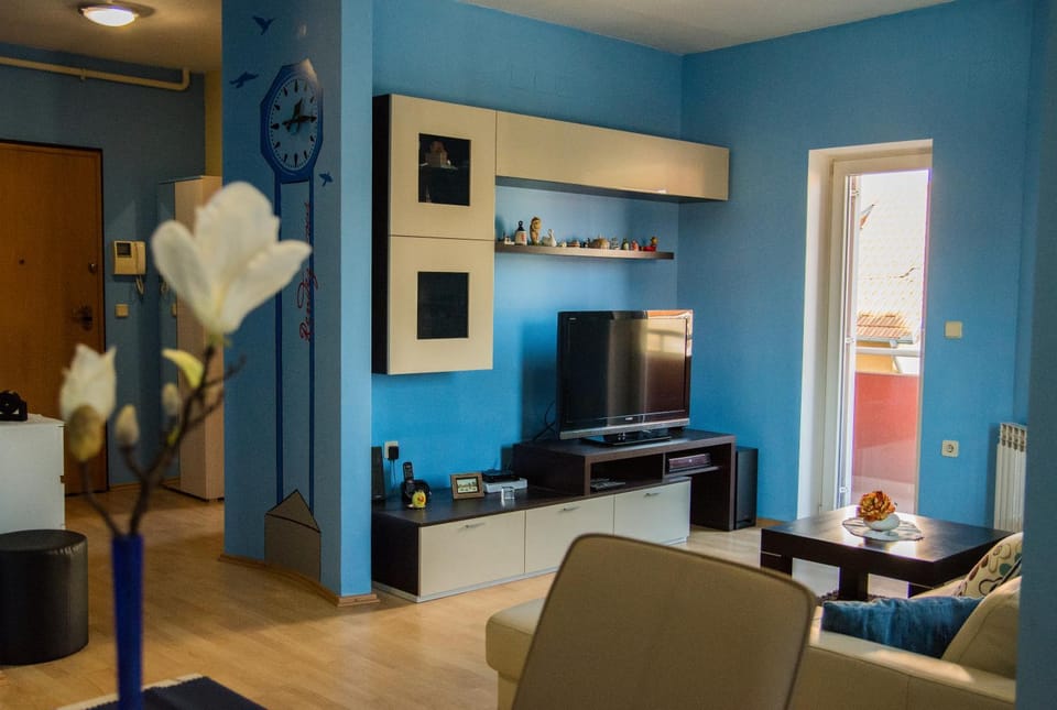 TV and multimedia, Living room, Decorative detail