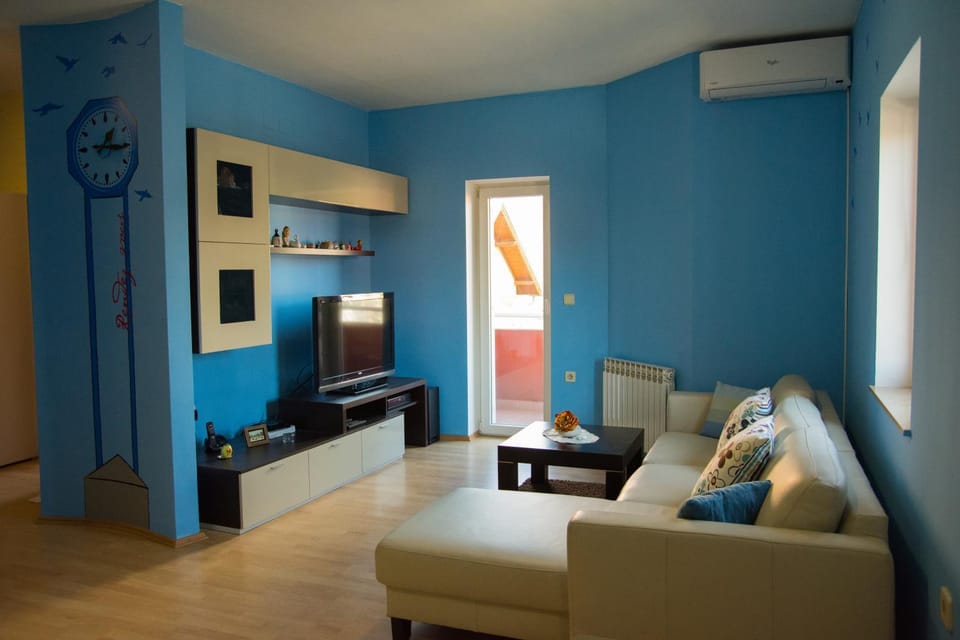 TV and multimedia, Living room, Decorative detail