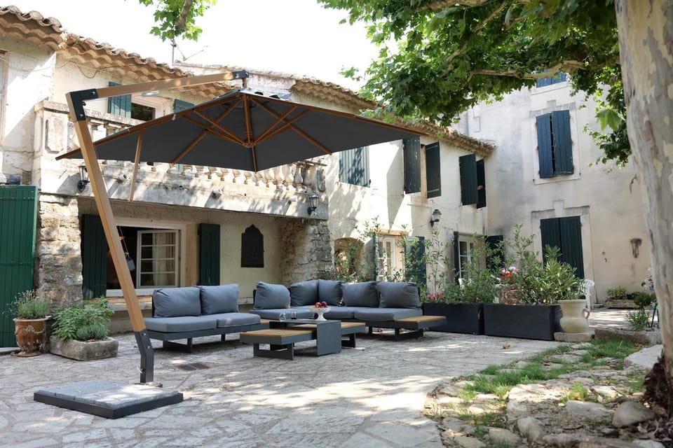 MAS Chantegrive House in Cavaillon