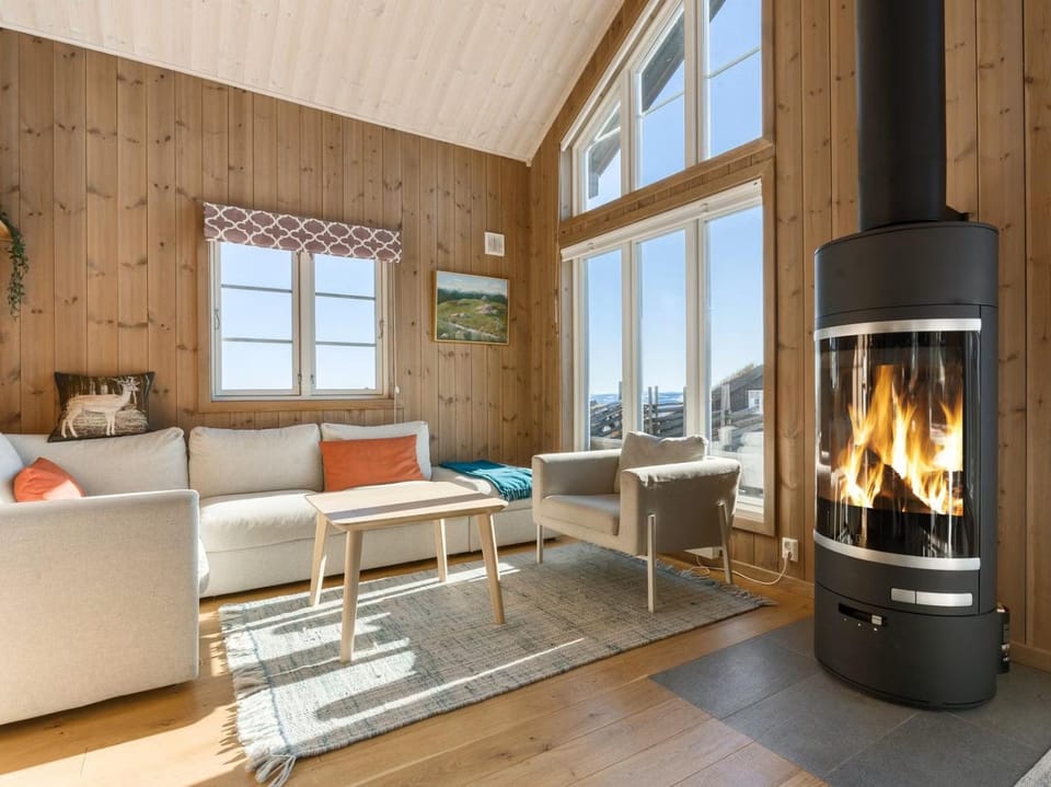 Living room, Seating area, fireplace