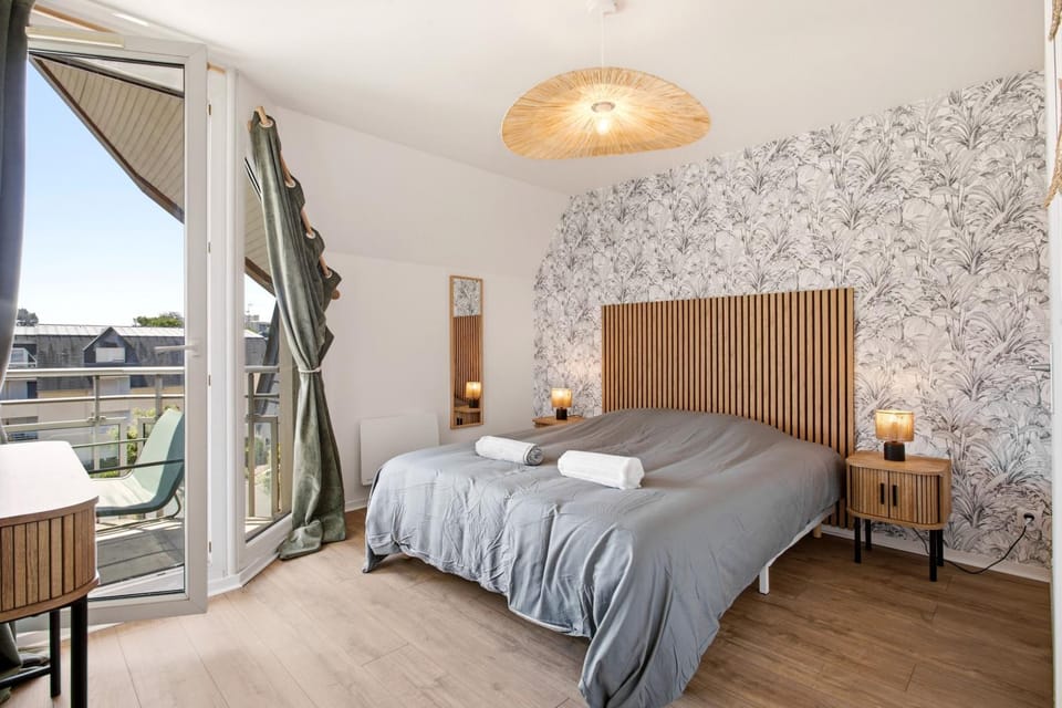 Bed, View (from property/room), Balcony/Terrace, Photo of the whole room, Bedroom, towels