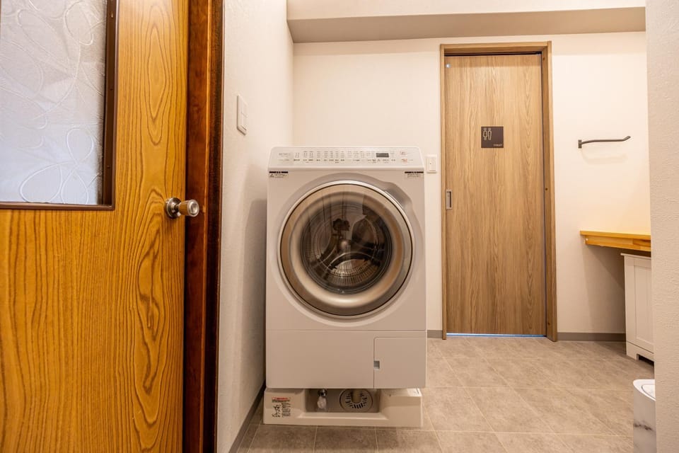 Bathroom, Photo of the whole room, laundry, washing machine, washing machine