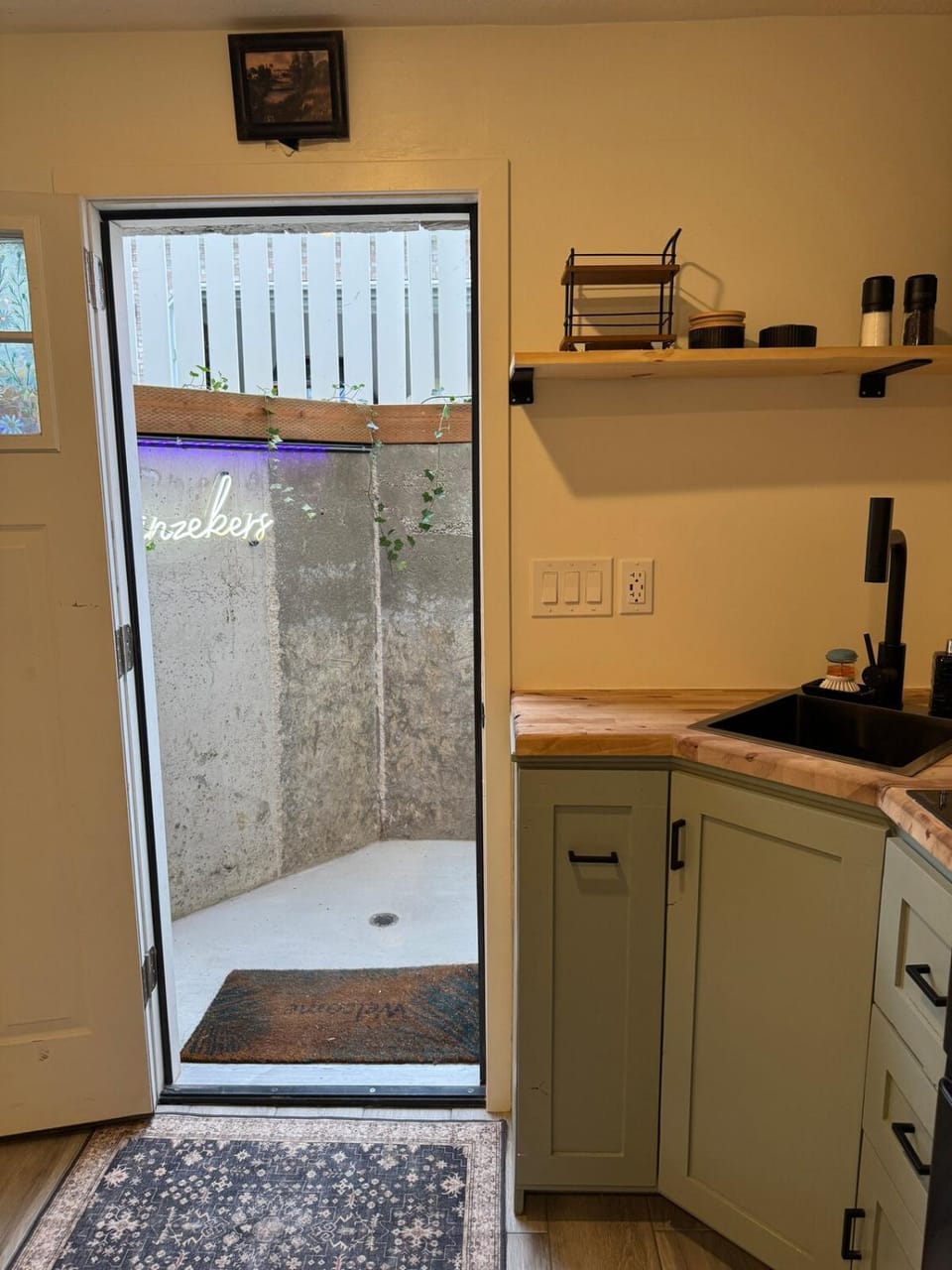 Green Clover Hideaway Apartment in Draper