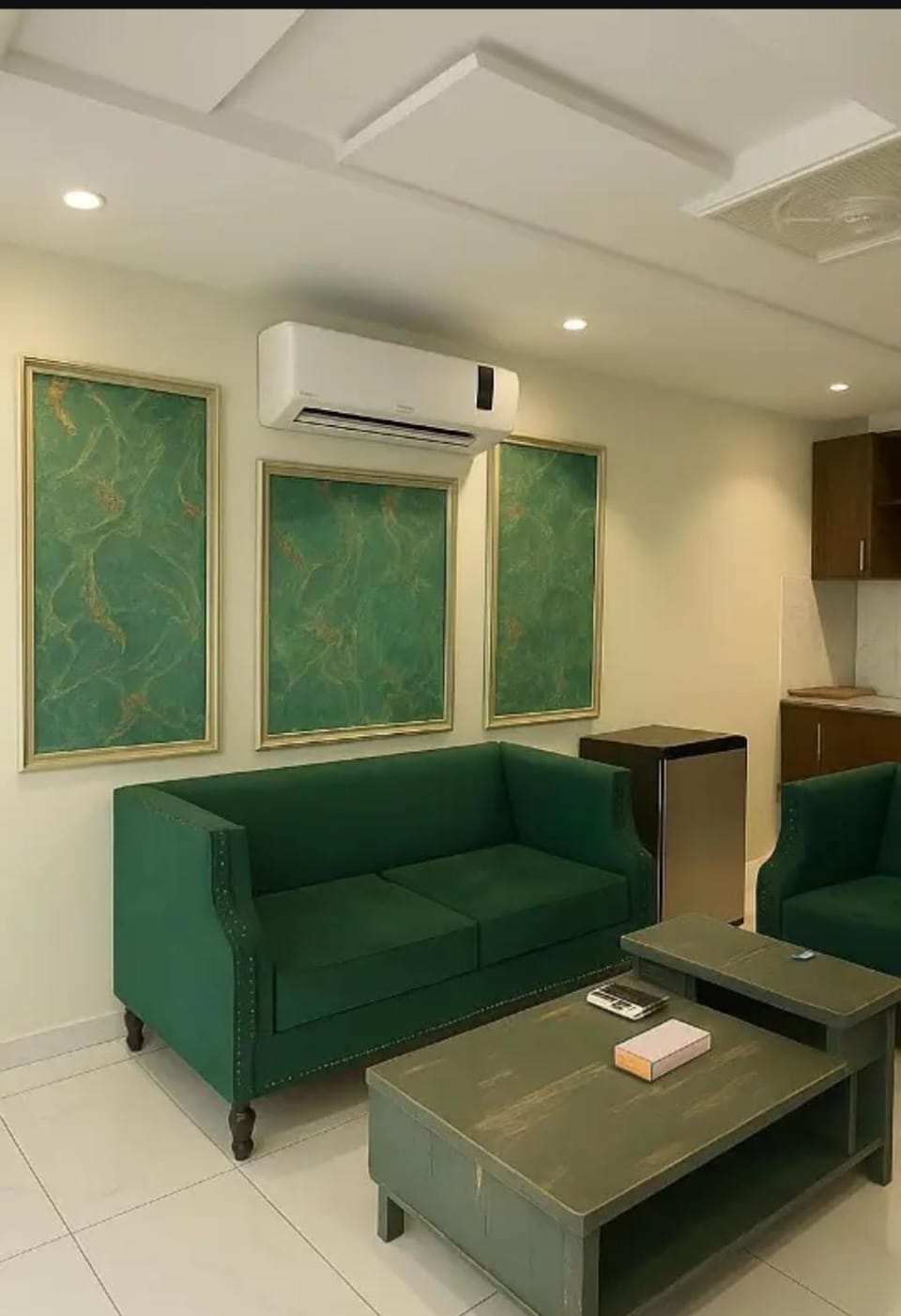 Sam lounges Apartment in Lahore