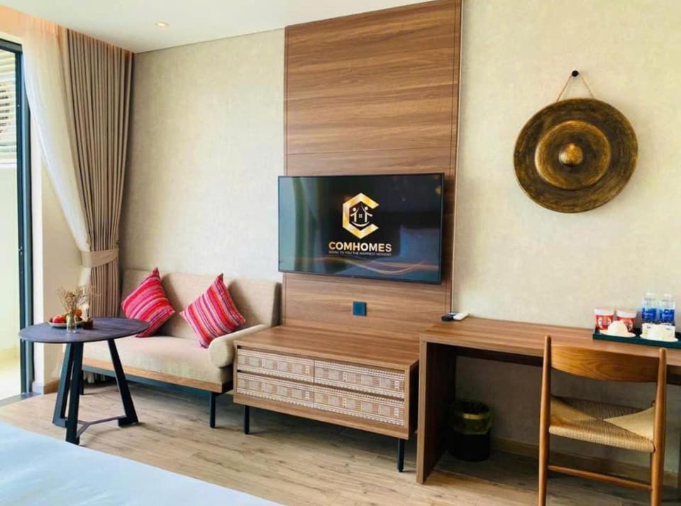 Communal lounge/ TV room, Living room, Seating area, Evening entertainment, Bedroom