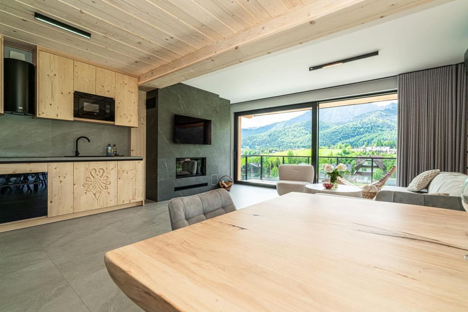 Dwupoziomowy apartament TARASY NA GIEWONT Sauna&Jacuzzi Apartment in Zakopane