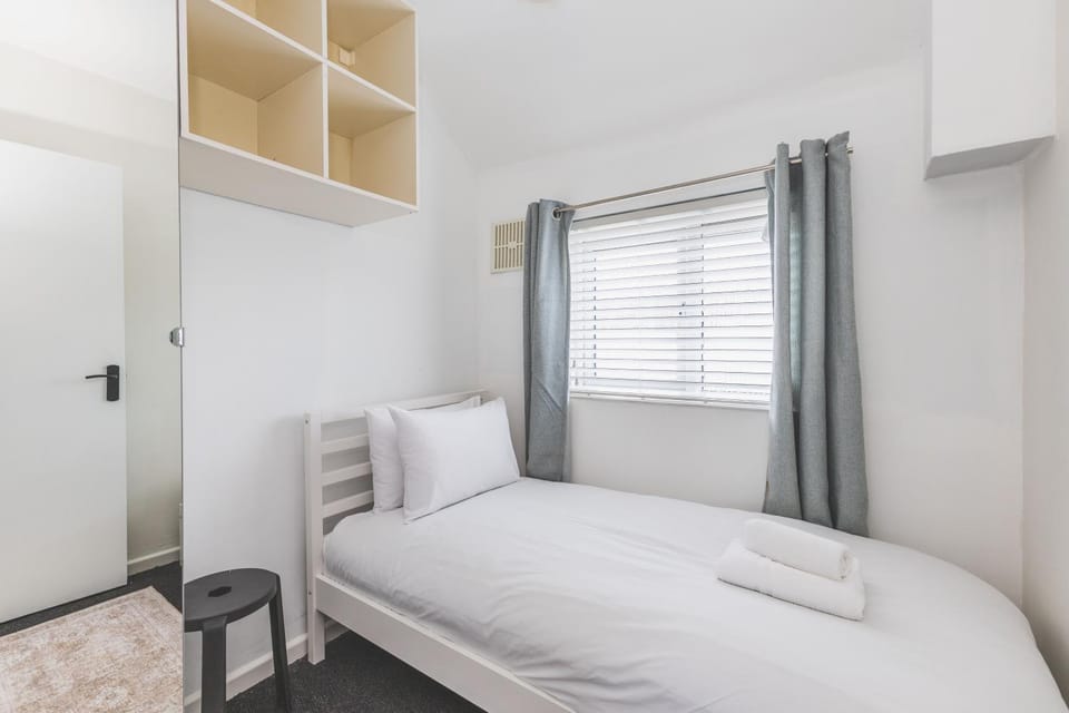 Spacious 3BDR Home with Parking House in Uxbridge