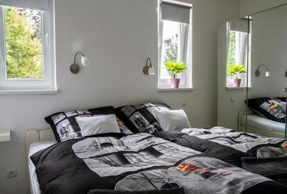 Bed, Day