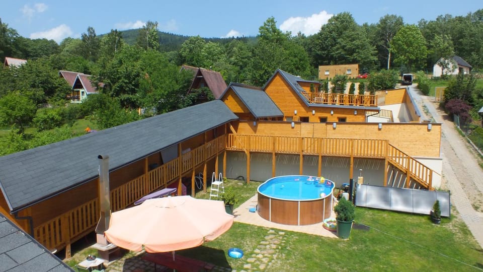 Bird's eye view, Swimming pool