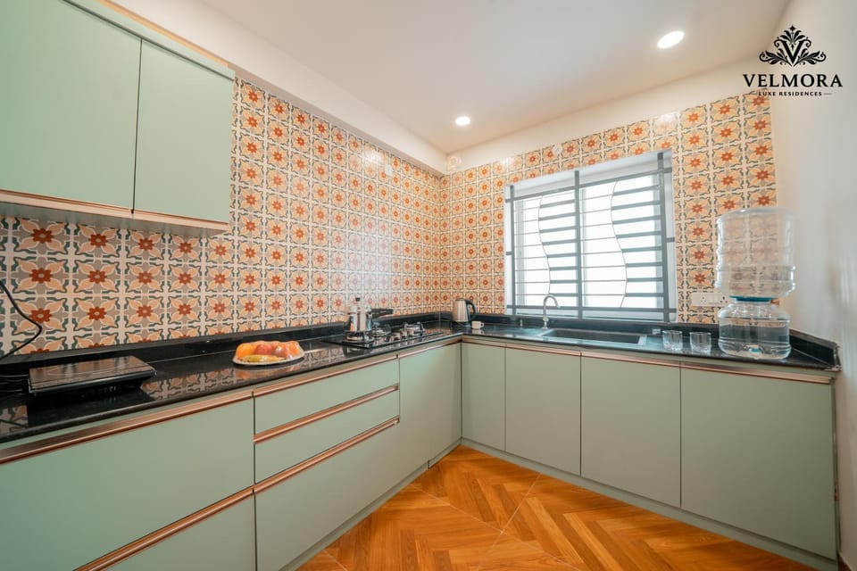 Kitchen or kitchenette, kitchen
