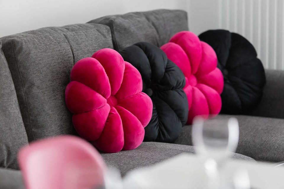 Decorative detail, Seating area