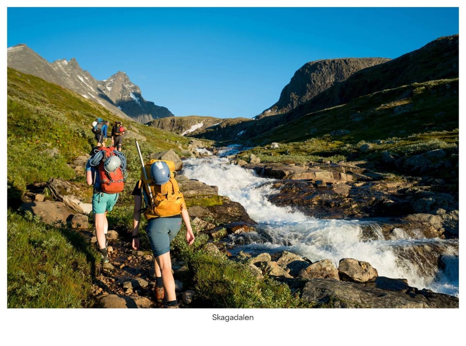 Natural landscape, Hiking, Mountain view, group of guests