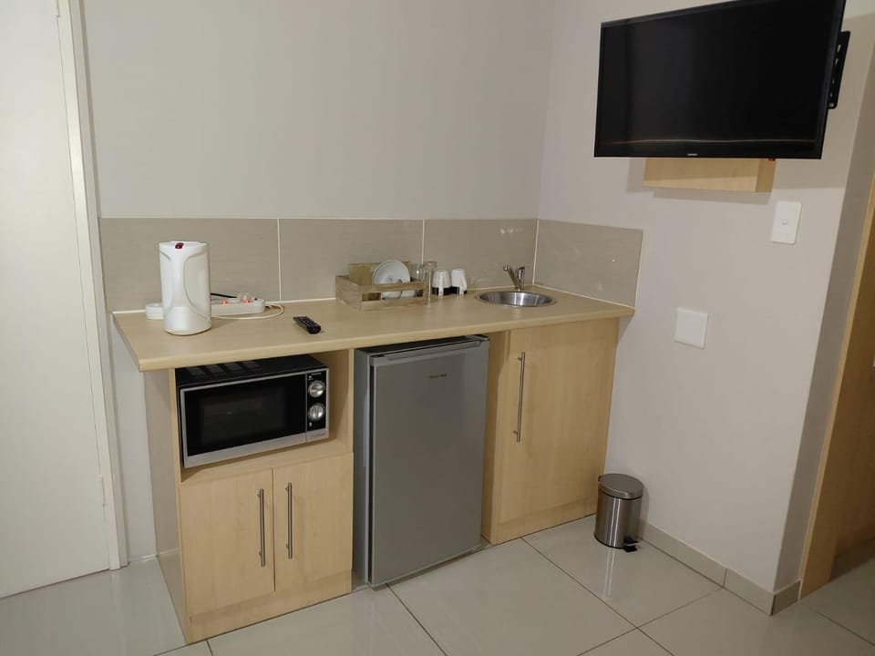 Ça Ira Wellness Retreat Guesthouse Bed and Breakfast in Pretoria