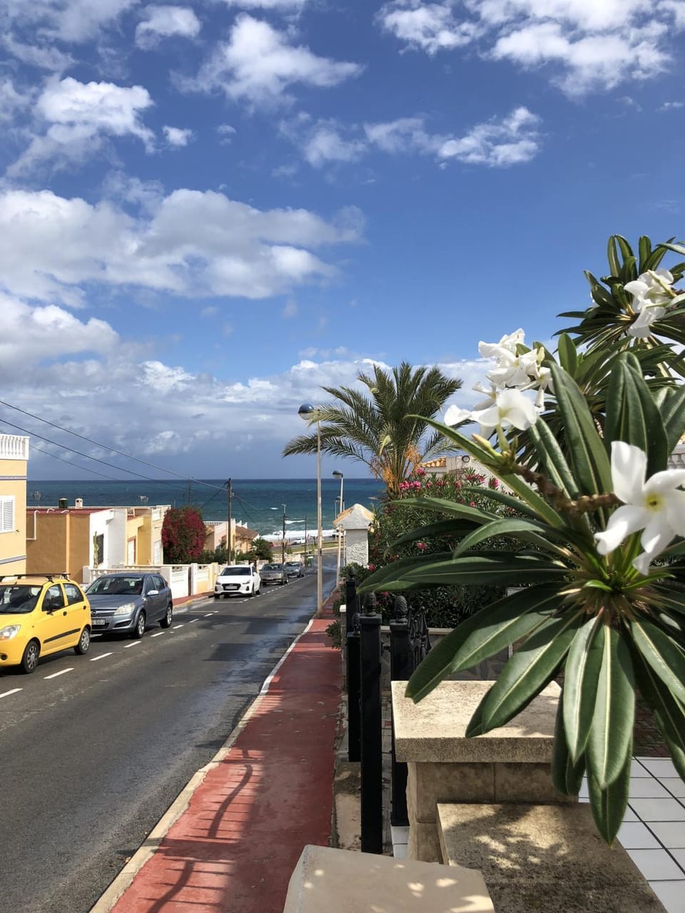 Neighbourhood, Street view