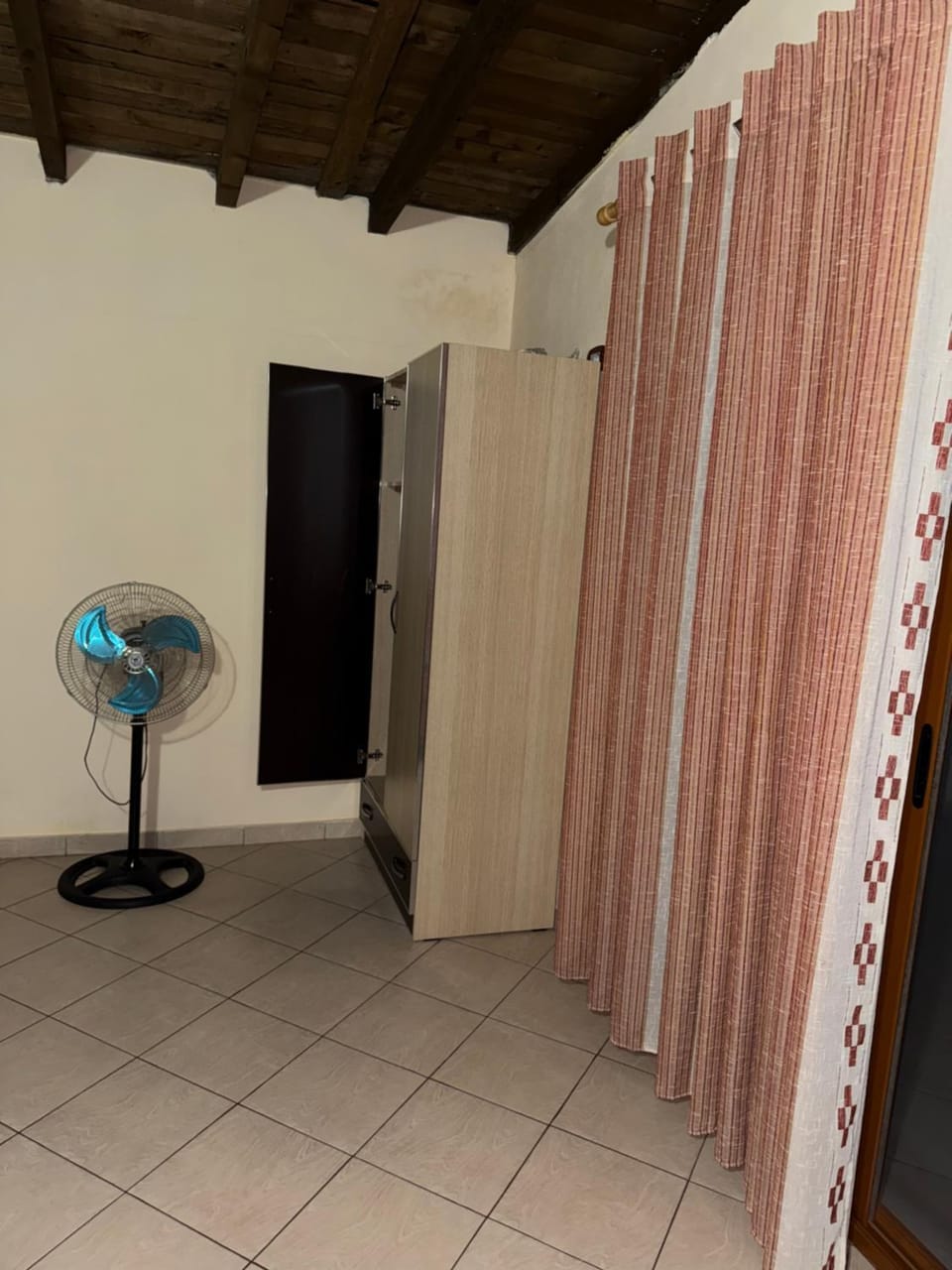 Vila Thaci Bed and Breakfast in Tirana County, Albania