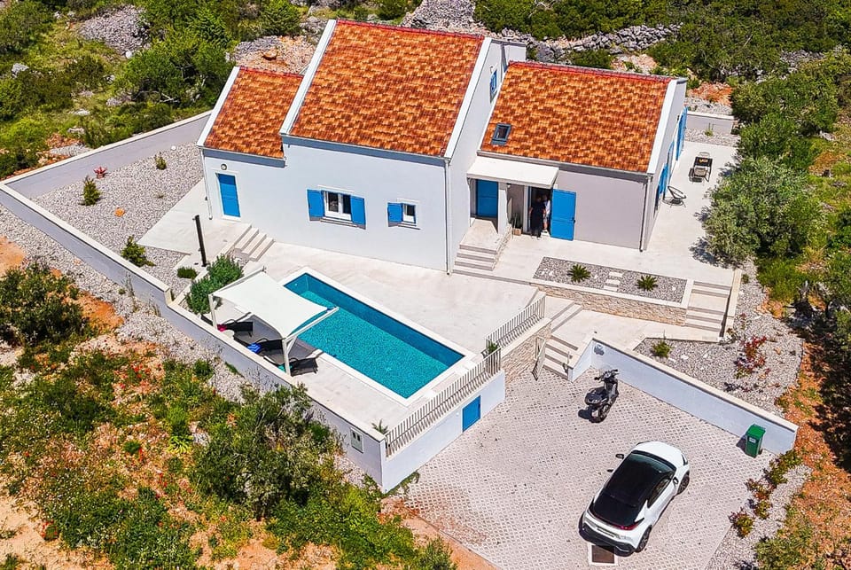 Modern Pool Villa - Casa Brava Sole - Pitve, Hvar House in Dubrovnik-Neretva County
