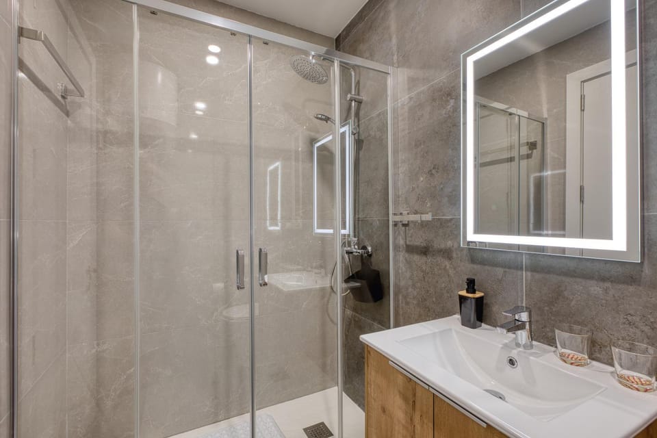 Shower, Bathroom