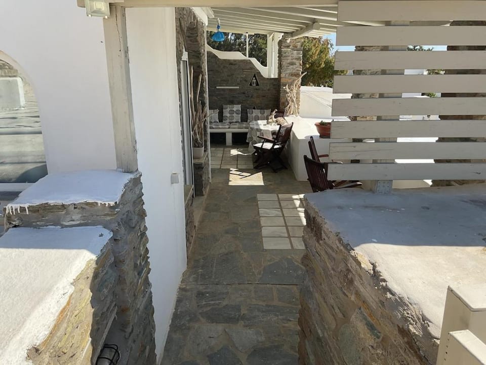 Eirinis house House in Decentralized Administration of the Aegean