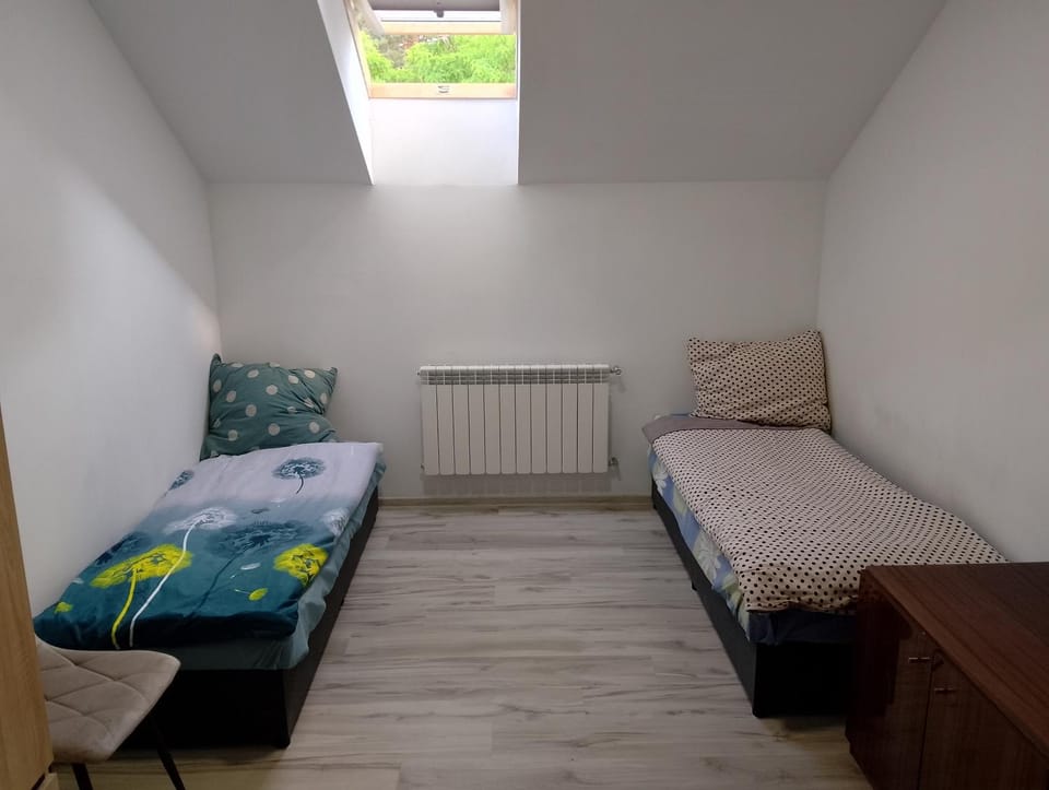 Bed, Photo of the whole room, Bedroom, Guests, Guests, Guests, Family, furniture, internet, towels