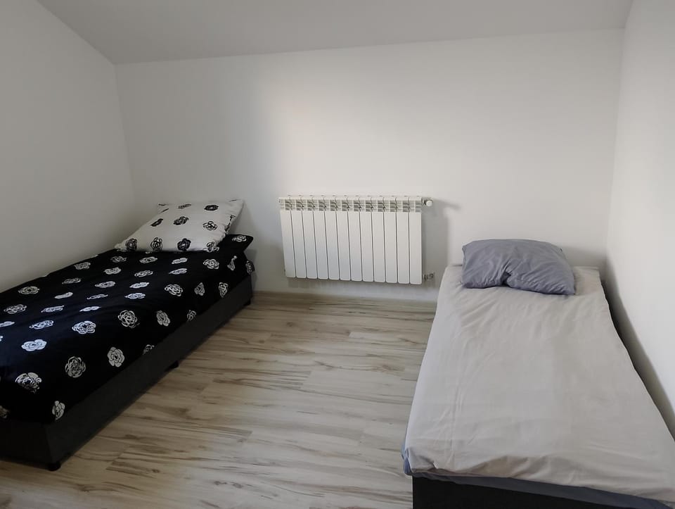Pod Lasem Hostel in Masovian Voivodeship