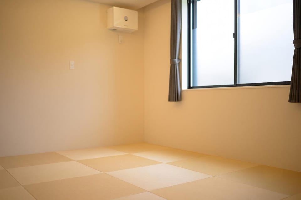 Bedroom, air conditioner