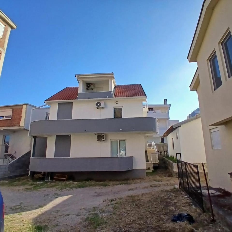 Apartmani Dzeki Vacation rental in Ulcinj
