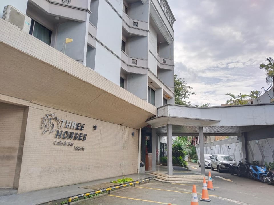 Property building, Parking