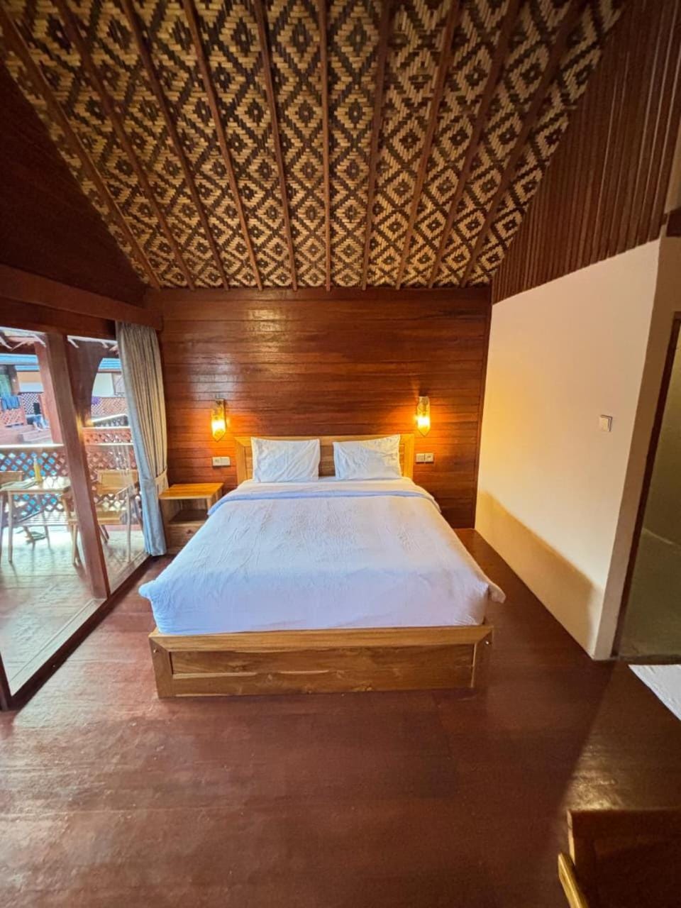 Property building, Bed