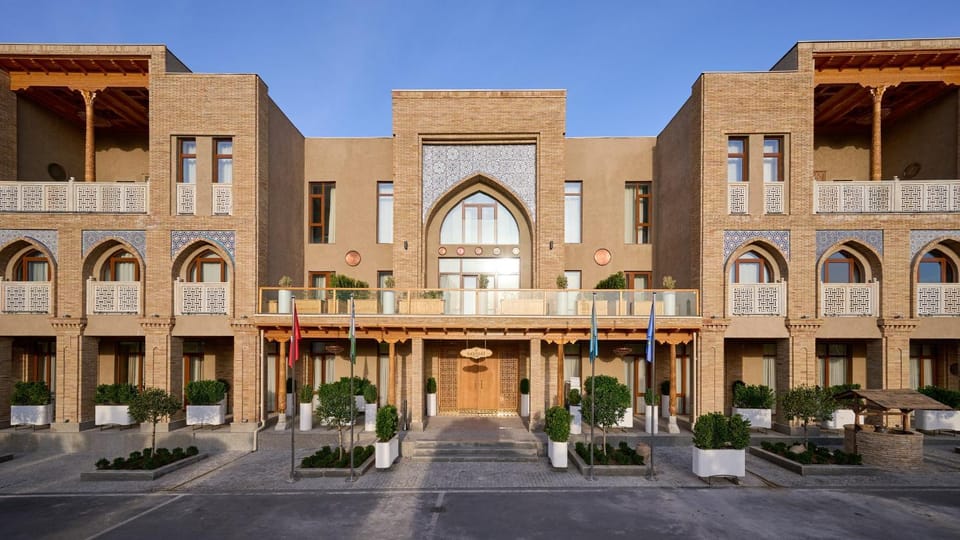 Facade/entrance