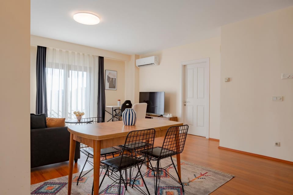 Spacious 1 Bedroom Bospohurs View Apartment with 2 Beds Apartment in Istanbul