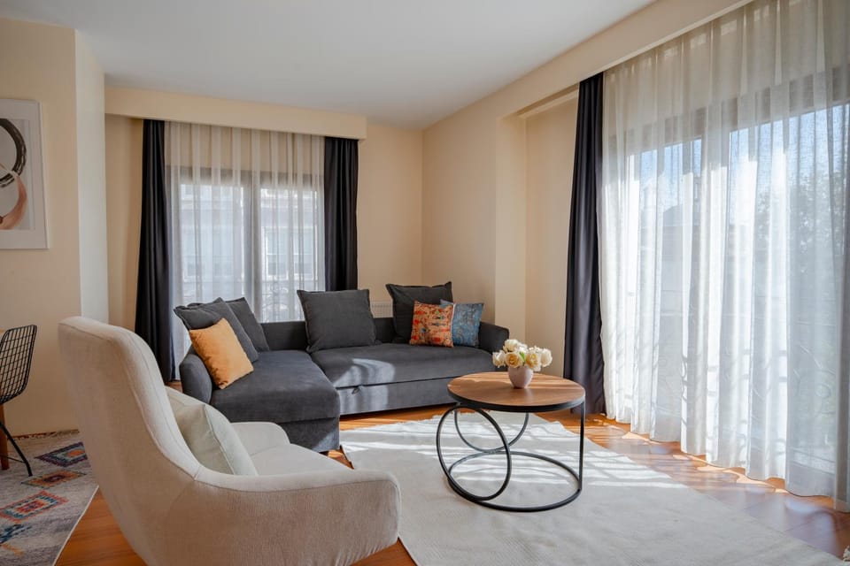 Spacious 1 Bedroom Bospohurs View Apartment with 2 Beds Apartment in Istanbul
