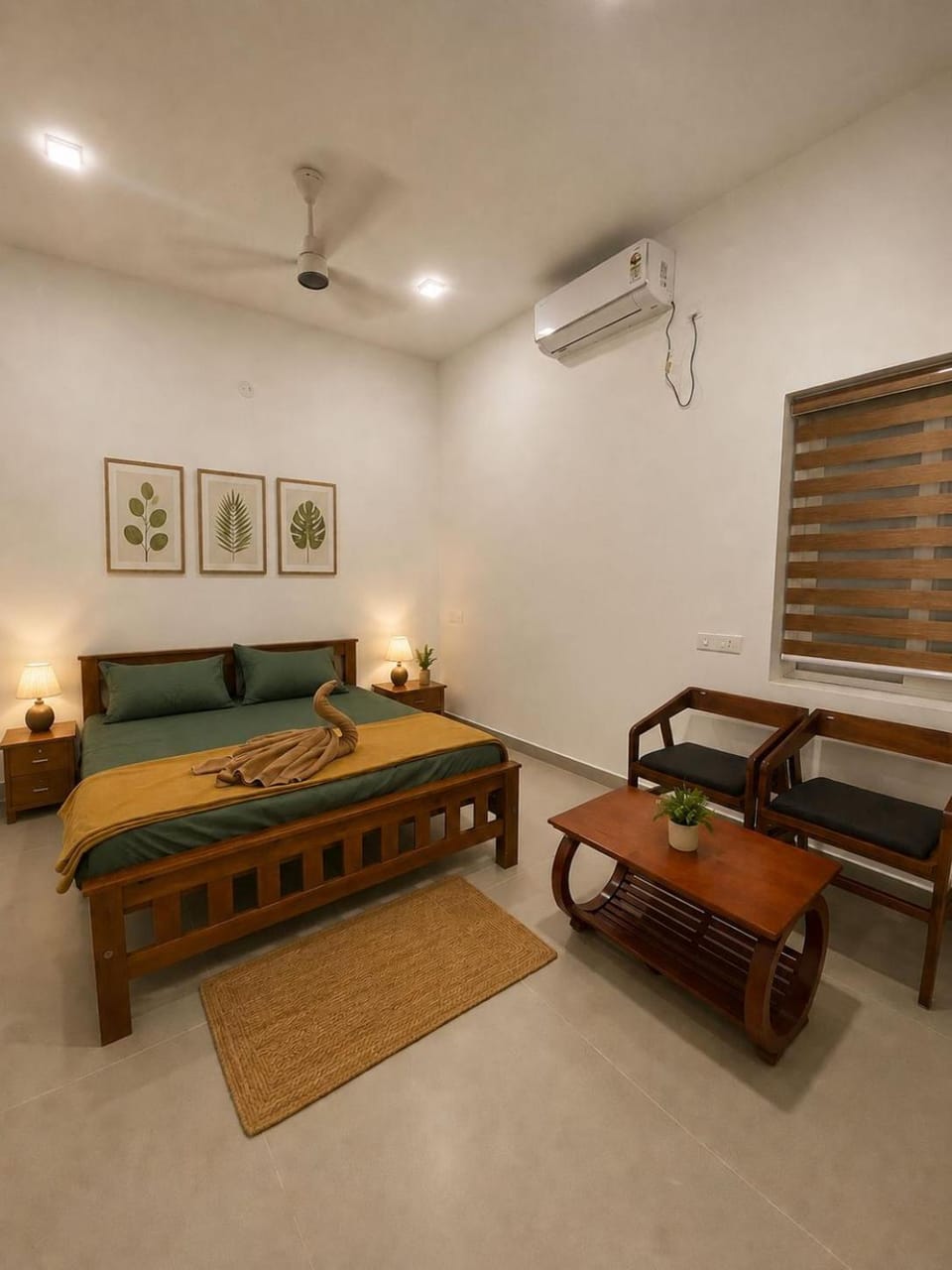 Bed, Photo of the whole room, Seating area, air conditioner