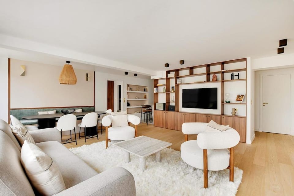 A Refined 3BR 3BA in Trocadéro - Tour Eiffel Apartment in Paris