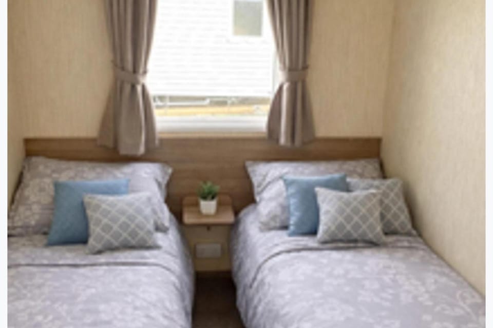 Declan 3 Bedroom Caravan Sleeps 6 -Balcony & Patio House in Rhyl