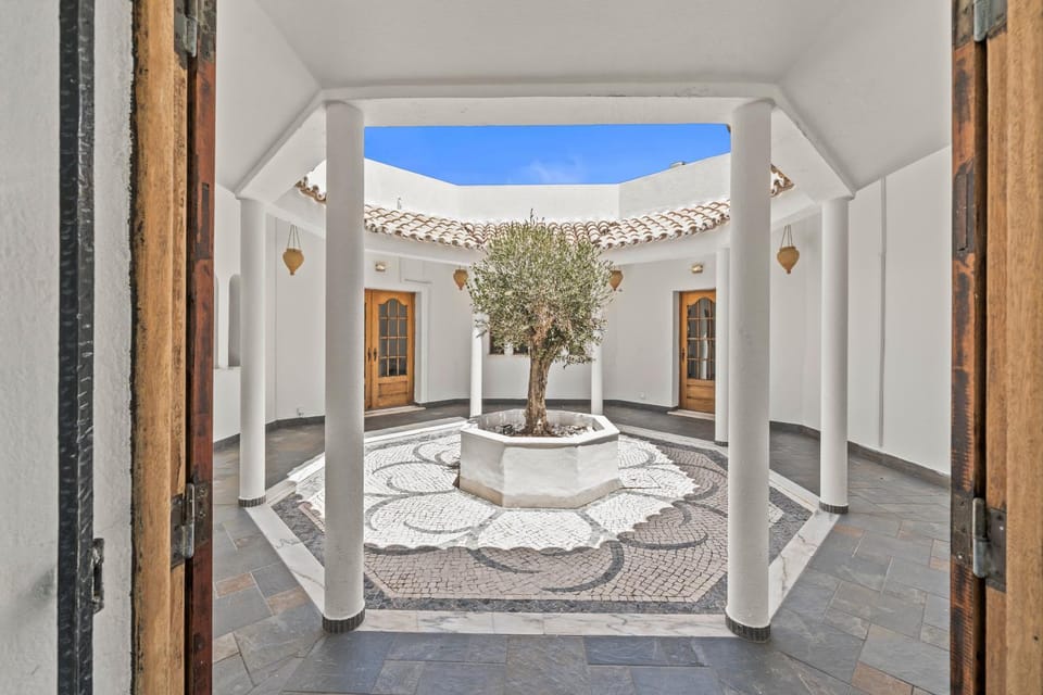 Vilamoura 4-Bedroom Private Pool Villa Villa in Quarteira