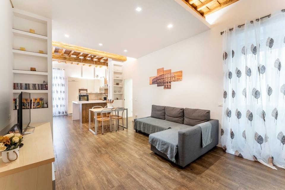 TV and multimedia, Living room, Seating area