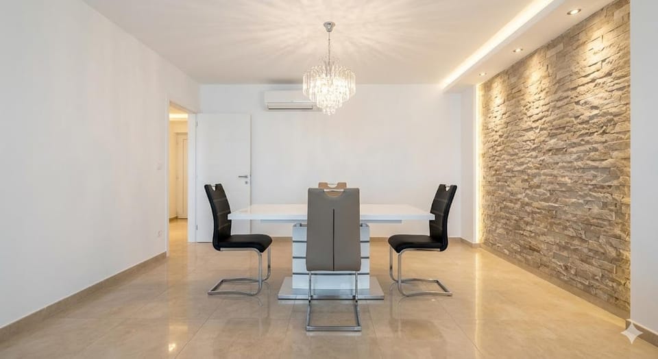 Living room, Seating area, Dining area, air conditioner