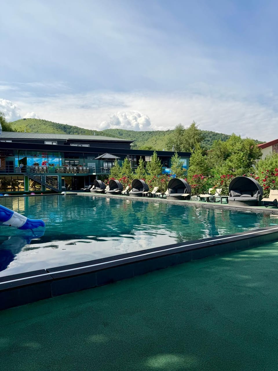 Swimming pool