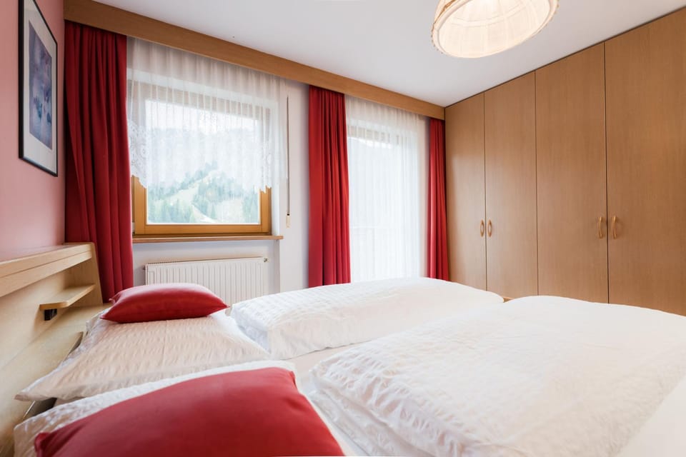 Ciasa Alfred Apartment in La Villa